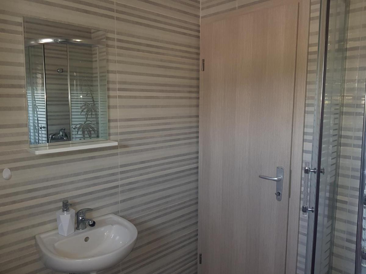 Appartamento Apartman Nela Kaštel Sućurac Esterno foto